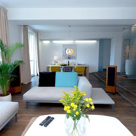 & - Gedimino Avenue *