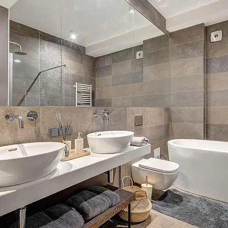 & - Gedimino Avenue Apartament *