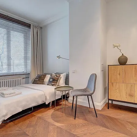 Vilnius Apartments & Suites - Gedimino Avenue