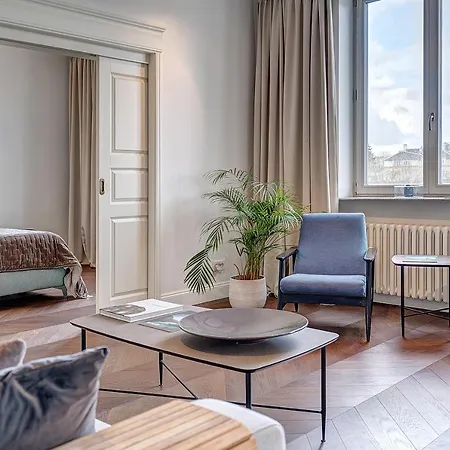 & - Gedimino Avenue Apartament *