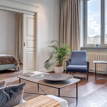 & - Gedimino Avenue Apartament *
